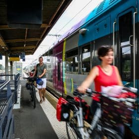 Bequemes Reisen auf dem Loire-Radweg mit dem Fahrradzug Train Loire à Vélo!